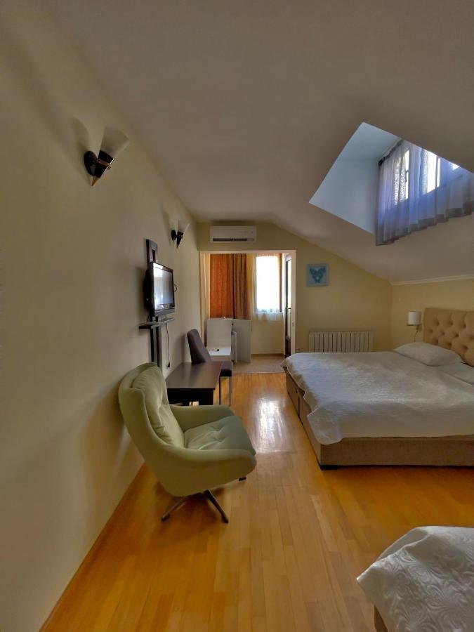 Luxors Garden Hotel Batumi Exterior photo