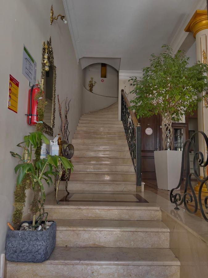 Luxors Garden Hotel Batumi Exterior photo