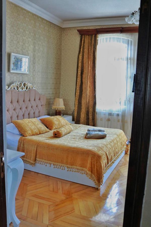 Luxors Garden Hotel Batumi Exterior photo